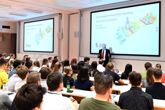 Szakértő: A modellváltások 3 évének tapasztalata katasztrofális