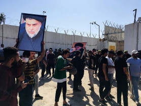 Felgyújtották a svéd nagykövetséget Bagdadban