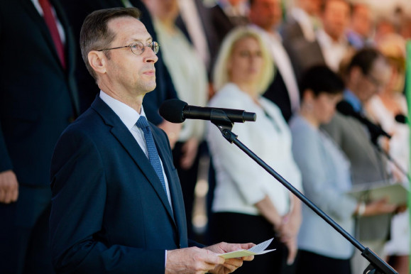 A bankokkal fizettetné meg az ügyfelek kárát az MNB