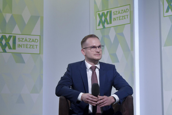 Deák Dániel: Meglepett, hogy Orbán nem beszélt a békével kapcsolatos terveiről