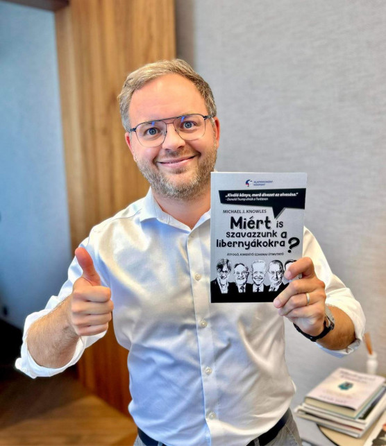 245 üres oldalból álló könyvet adott ki az Alapjogokért Központ, már gyenge 2000 forintért az Öné lehet