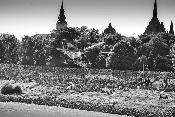 Megszakad a hagyomány, lefújták a légiparádét Szolnokon 