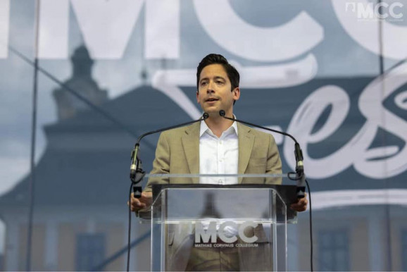 Az MCC idei sztárja, a fiatalok tanítómestere a 33 éves Michael Knowles