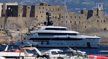 Superyachtfan: kazah-orosz aranybánya-milliárdos csodajachtján élvezték az életet Mészárosék