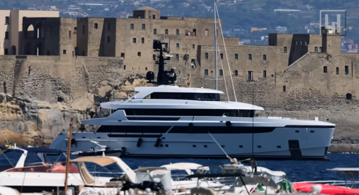 Gulyás Gergely Mészáros Lőrinctől 