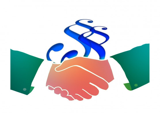 A jognak asztalánál