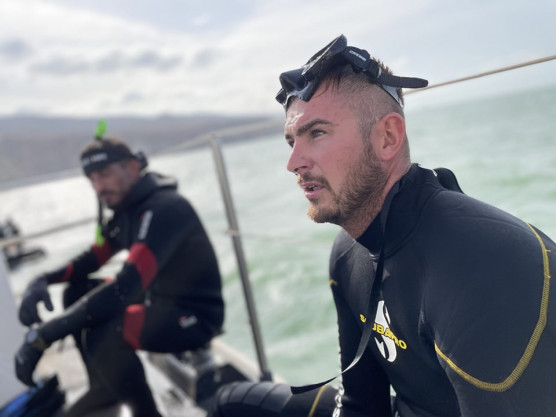 47 holttestet emeltek ki a tengerből a magyar búvárok Líbiában