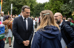 David Pressman felvonult a pécsi Pride-on is