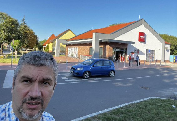 Hadházy: Primitív ingatlanmutyi a hajdúsámsoni Penny telkének útja