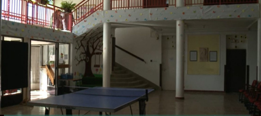 Órát sem tudnak tartani Iványiék abaújkéri iskolájában