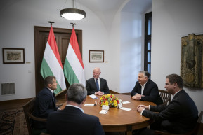 Orbánnál járt a Karmelitában Krausz Ferenc
