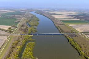 Miniszterek és koncepciók jönnek-mennek, de egyelőre csak a tervezők járnak jól az M9-essel