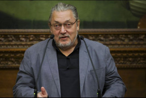 Vidnyánszky szerint fejenként ötmilliót kaptak a Nemzeti Színház balesetet szenvedett színészei