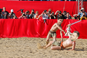 Titánok harca - Dési János jegyzete