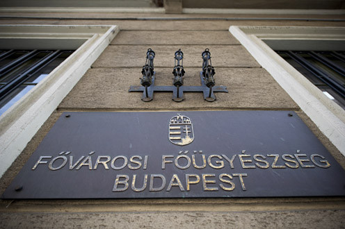 Vádat emeltek egy vallási egyesület pénzügyi vezetői ellen