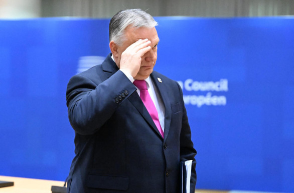 EU-csúcs: Orbán kávézott és a mosdóba is elment