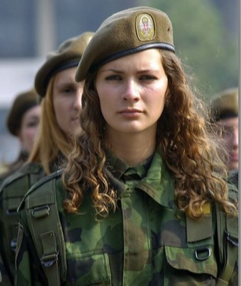 A sorkatonaság visszaállítását tervezik Szerbiában