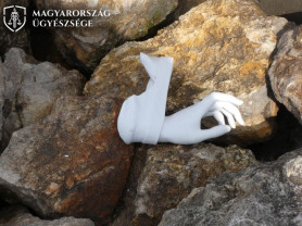 Kétszer is szétverte a dunavecsei Mária-szobrot egy vandál