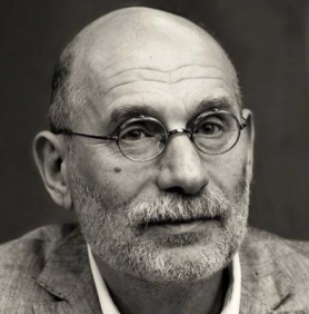 Az oroszok ügynökké nyilvánították az egyik legnépszerűbb írójukat