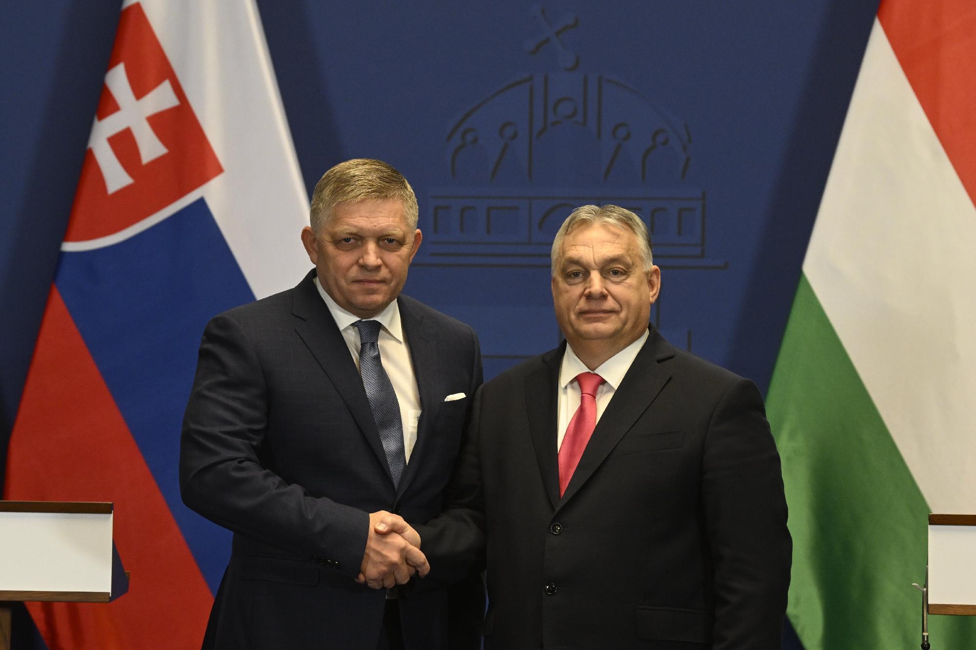Orbán Viktor és Robert Fico sajtótájékoztatója