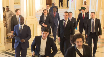 Nagyon próbálták titkolni a Szijjártóval is együtt érkező Orbán Gáspár csádi küldetését