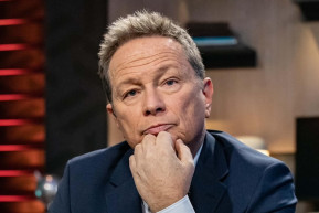 Geszti a MÁV-val és Mészáros Lőrinccel poénkodott hódmezővásárhelyi koncertjén