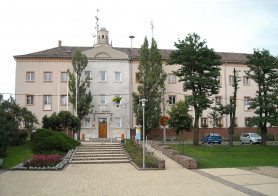 A XVI. kerületi Fidesz csak úgy fogadta a DK gyerekvédelmi javaslatát, hogy beleírták, tarthatnak közpénzből tanulmányutakat