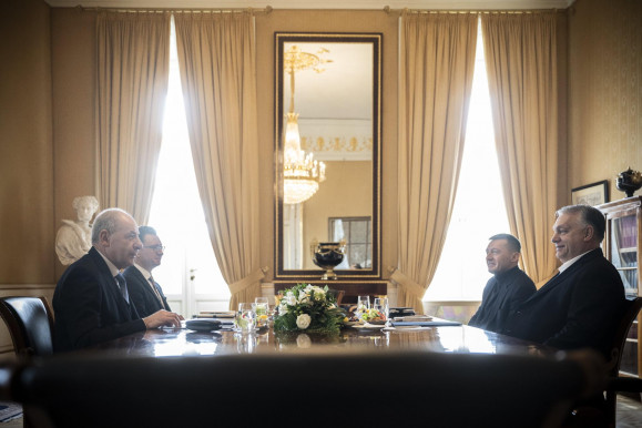 Sulyok most már inkább nem bólogat Orbánnak