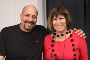 Derűs mosoly – látszat vagy valóság?