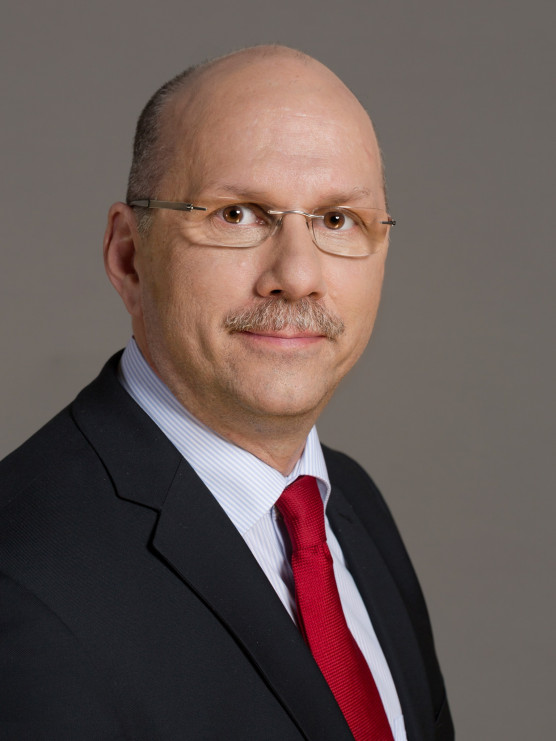 Hack: Nagy csoda, ha nem végrehajtandó szabadságvesztést szab ki a bíróság K. Endrére