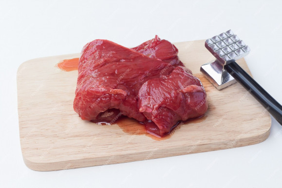 Húsklopfolóval verték meg Navalnij egykori kabinetfőnökét Litvániában