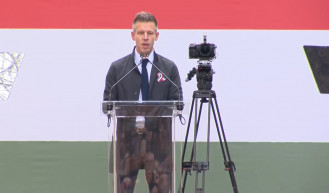 Magyar Péter: Rogán helyében keresnék egy országot, ahonnan nincs kiadatás