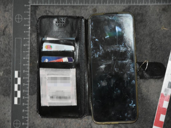 Vitte volna a hajvágót, rajtakapták, elinalt, de a tetthelyen hagyta az iratait meg a mobilját