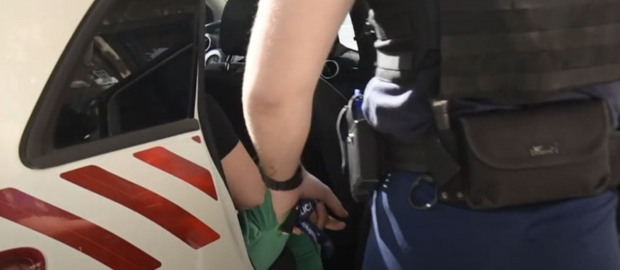 Letartóztattak egy szexuális erőszakkal gyanúsított rendőrt