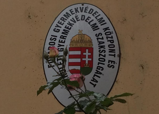 Munkaügyi perek indulhatnak a kifogástalan életvitelről szóló adatlap miatt