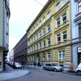 Mustra a Szerb utcában