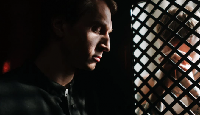 A püspöki kar is reagált a DK gyónási titokról szóló javaslatára: megdöbbenve értesültek róla