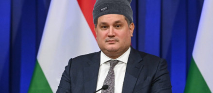 Ársapkás mém miatt rúgták ki a minisztériumi dolgozót, de a bíróságon győzött