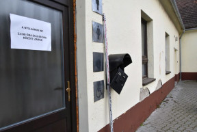 Közvécéket fosztogatott egy ember Baján 