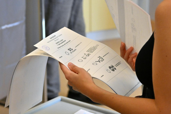 33 százalék felett a részvételi arány 13 órakor