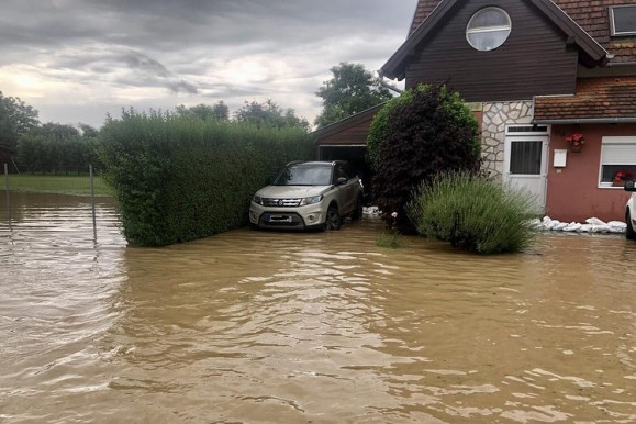 Áradnak patakok Vas megyében