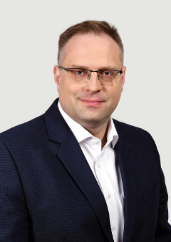 Szolnokon az ellenzék vezet