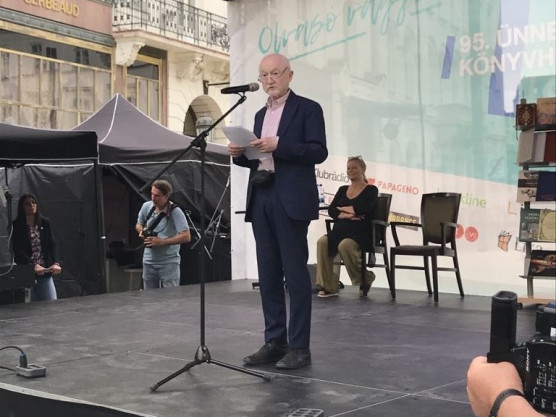 Nádasdy: A londoni Pride-on Szentkirályi elborzadna, és nem azért, mert az extrém lenne