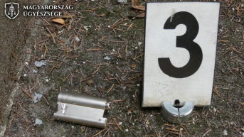 Cipőt és fogfehérítő szettet is zsákmányolt a külvárosi imposztor