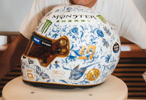 Két F1-pilóta is Herendi-mintás sisakban versenyez a Hungaroringen