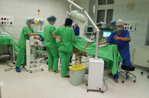 Magyar Péter félmillió forintot ajánlott  fel a Bethesda Gyermekkórháznak