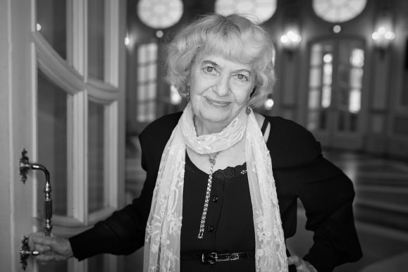 Elhunyt Szatmári Liza, a Vígszínház színésznője