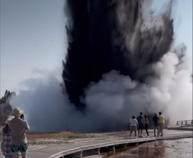 Hidrotermikus robbanás a Yellowstone-ban