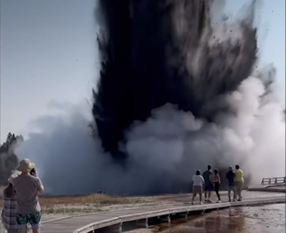Hidrotermikus robbanás a Yellowstone-ban