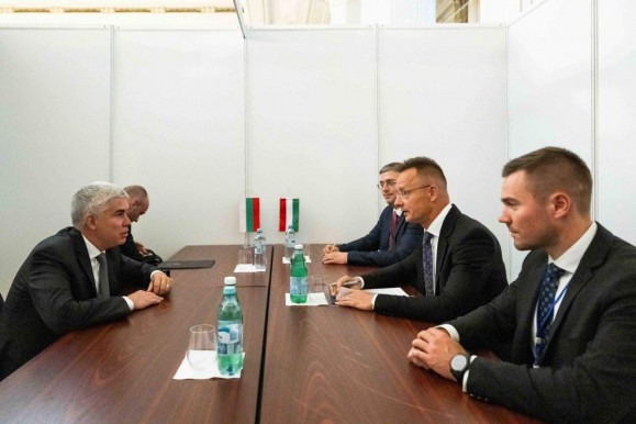 Szijjártó: Bulgária segítséget ajánlott a Lukoil elleni ukrán tiltáshoz kapcsolódóan
